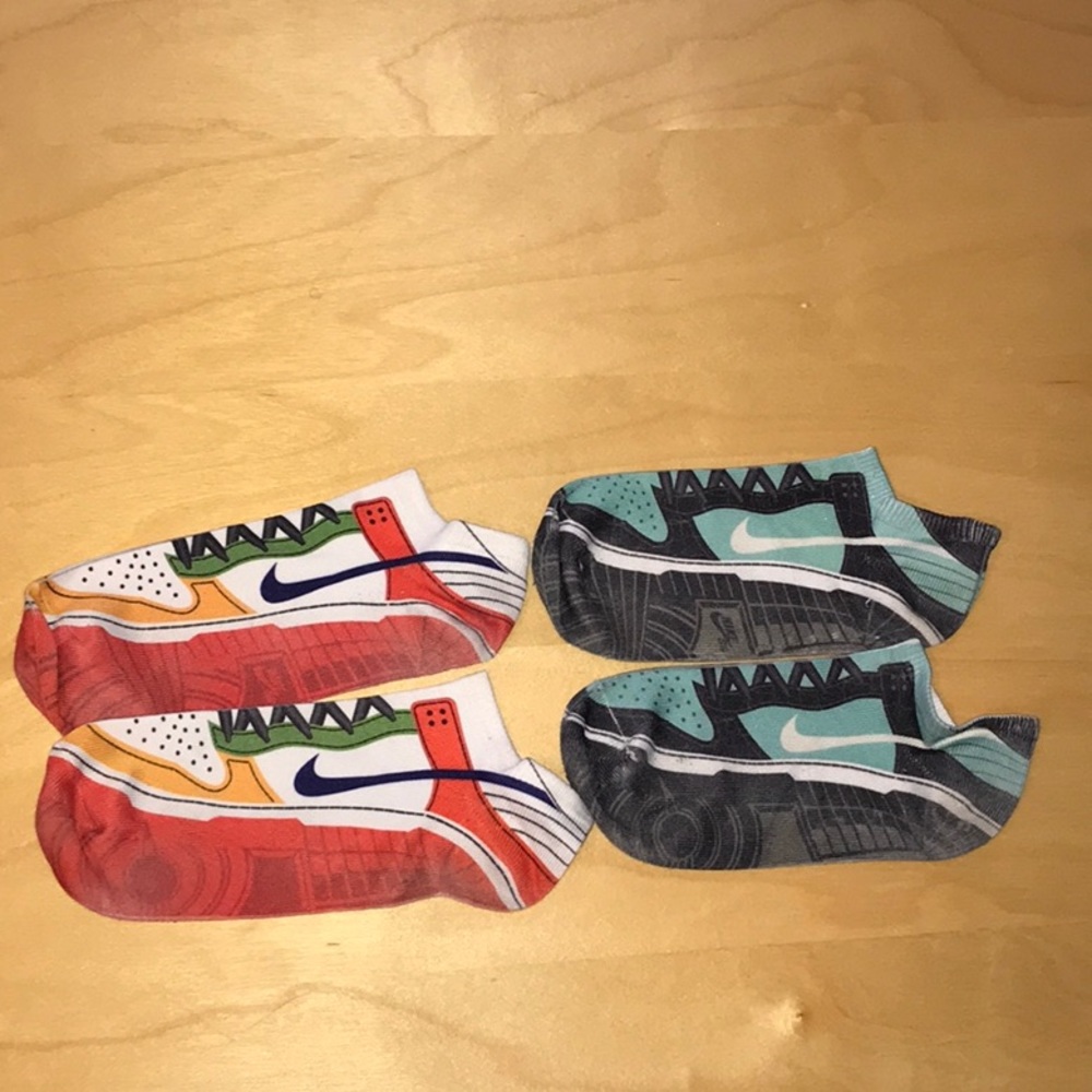Nike Sneaker Socks - Large - 2 Pairs - Picture 2 of 2